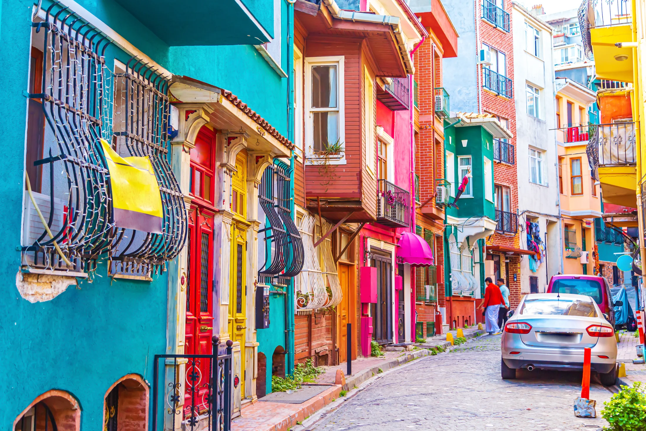 colorful-houses-balat-fener-districts-tourists-stroll-narrow-streets.jpg